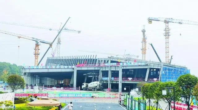 三星堆博物館新館項目建筑面積約5.44萬平方米，地上主體封頂