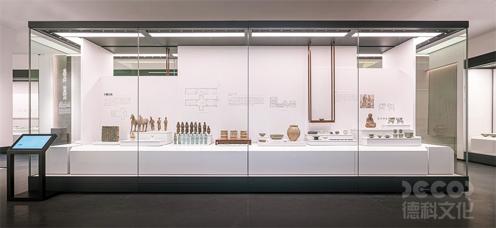 博物館展館設計中的文物應如何保護和展示？