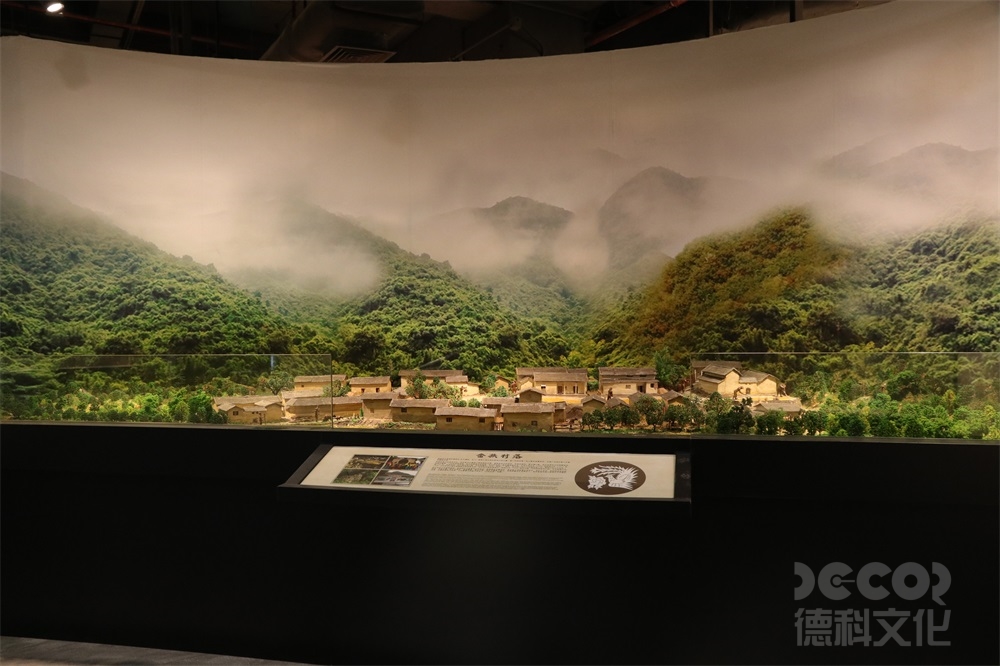 地方博物館設(shè)計(jì)中如何考慮與當(dāng)?shù)厣鐓^(qū)和民眾的互動(dòng)與參與？